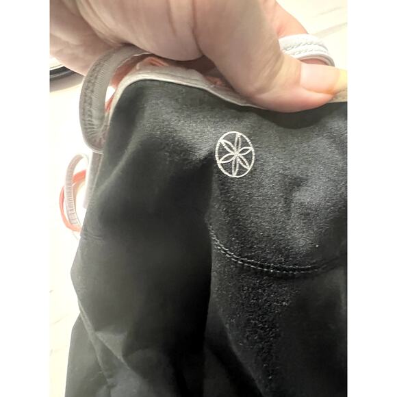 Gaiam Strappy Sports Top Medium Black with Orange/Gray Blue Contrasting Comfy - Picture 5 of 6